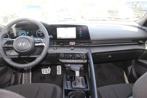 2025 Hyundai ELANTRA HEV SEL Sport