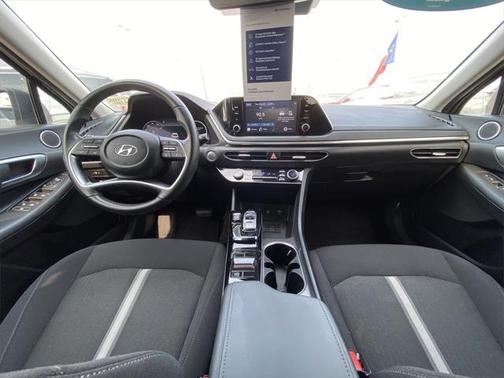 2022 Hyundai SONATA SEL