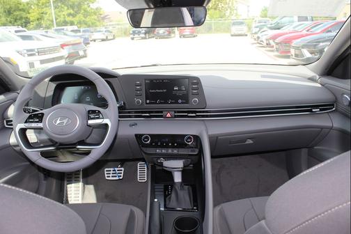 2025 Hyundai ELANTRA Sport