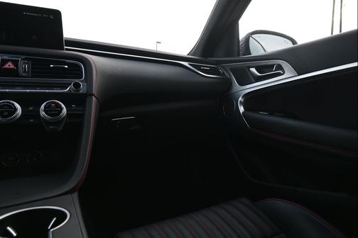 2023 Genesis G70 2.0T AWD