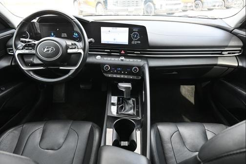 2021 Hyundai ELANTRA Limited