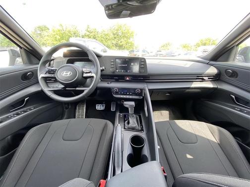 2025 Hyundai ELANTRA Sport