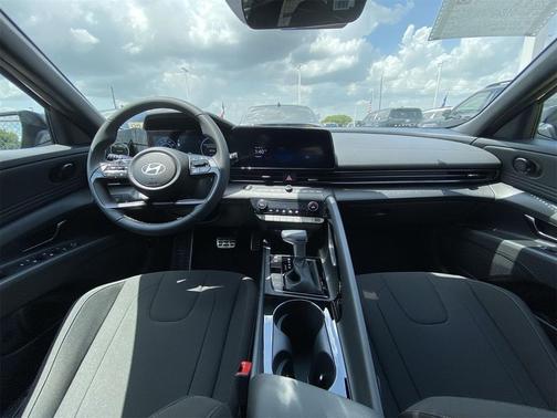 2025 Hyundai ELANTRA HEV SEL Sport