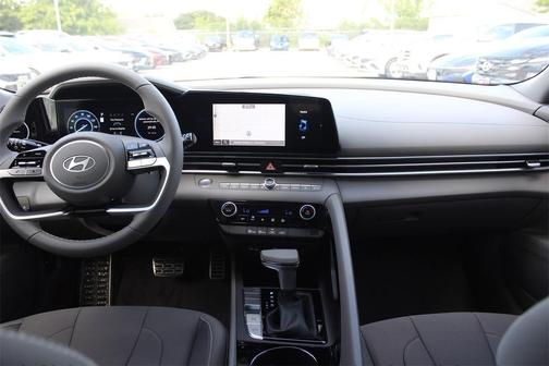 2025 Hyundai ELANTRA HEV SEL Sport