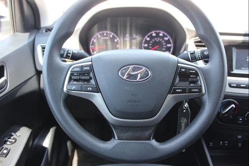 2020 Hyundai Accent SE