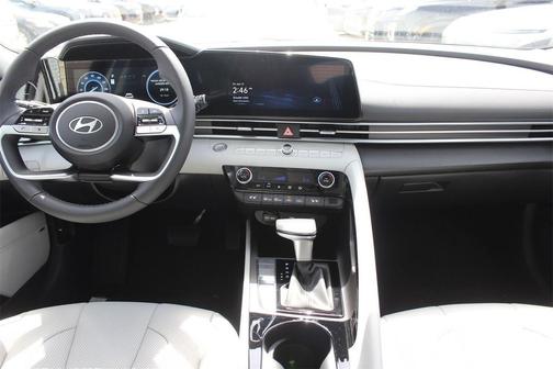 2025 Hyundai ELANTRA HEV Limited