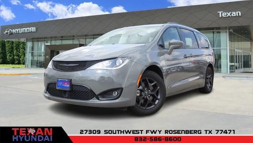 2020 Chrysler Pacifica Touring-L Plus