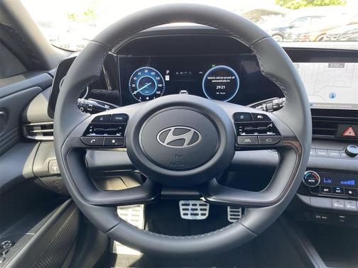 2025 Hyundai ELANTRA HEV SEL Sport