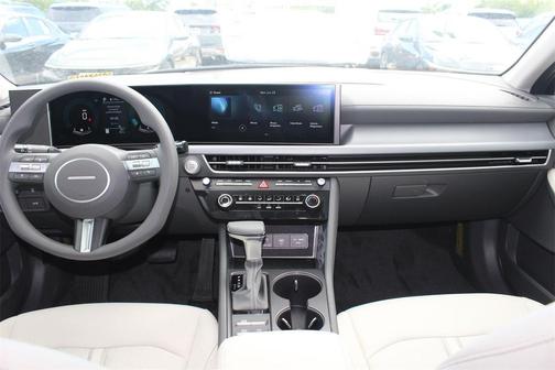 2025 Hyundai SONATA SE
