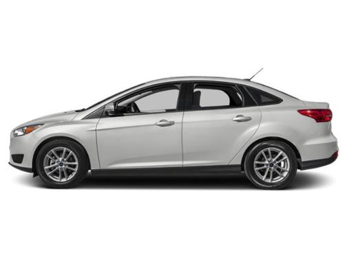 OXFORD WHITE 2018 Ford Focus SE
