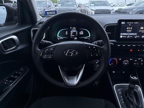 2023 Hyundai VENUE SE