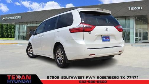 2020 Toyota Sienna XLE Premium
