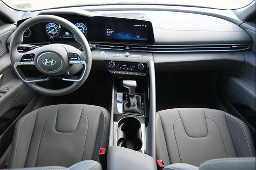 Abyss Black 2024 Hyundai ELANTRA SEL
