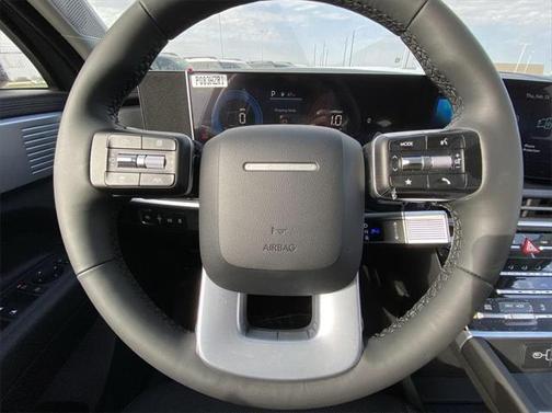 2025 Hyundai SANTA FE SE