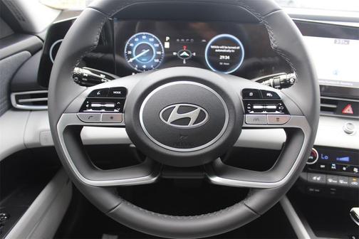 2025 Hyundai ELANTRA HEV Limited