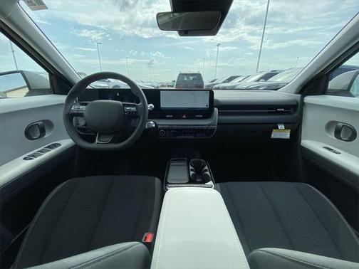 2025 Hyundai IONIQ 5 SE
