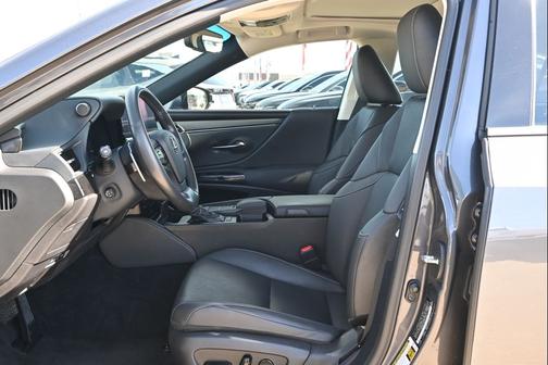 2022 Lexus ES 350 Base