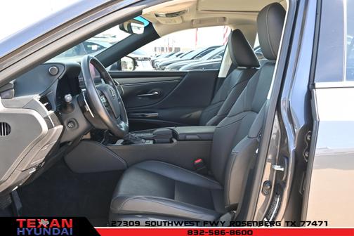 2022 Lexus ES 350 Base