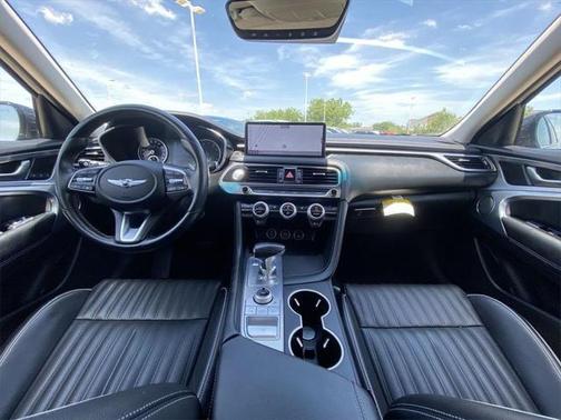 2022 Genesis G70 2.0T AWD
