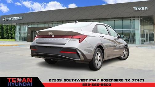 2024 Hyundai ELANTRA SE