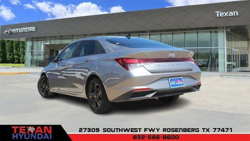 2022 Hyundai ELANTRA SEL