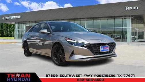 2022 Hyundai ELANTRA SEL