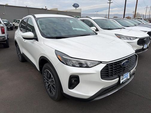 2025 Ford Escape PHEV