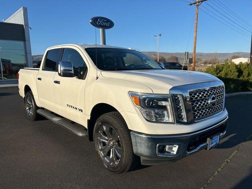 2019 Nissan Titan SL