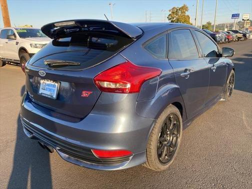 2018 Ford Focus ST Base