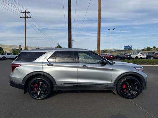 Silver 2021 Ford Explorer ST