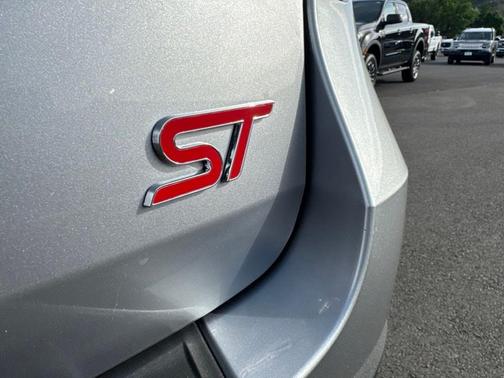 Silver 2021 Ford Explorer ST