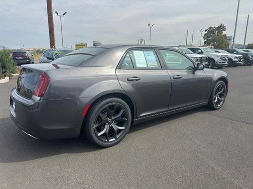2021 Chrysler 300 S