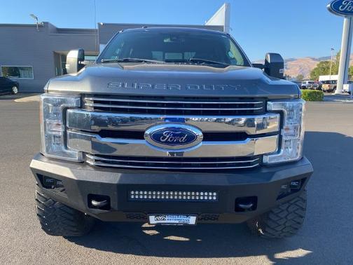 2017 Ford F-350 LARIAT SUPER DUTY