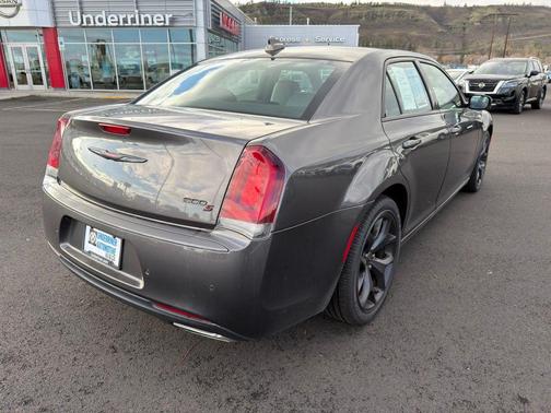 2021 Chrysler 300 S