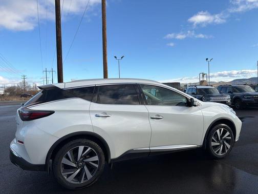 2022 Nissan Murano SL