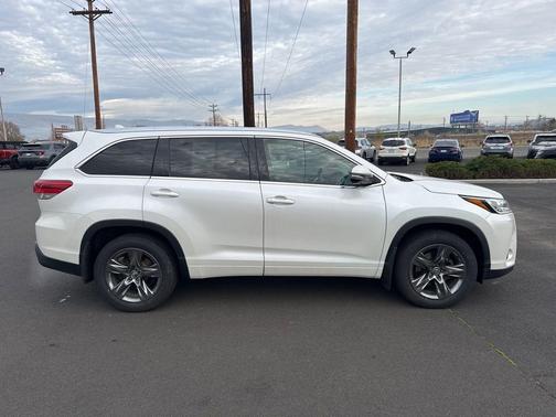 2018 Toyota Highlander Limited