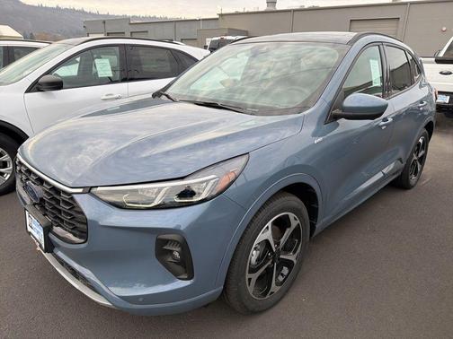 2025 Ford Escape ST-Line Elite