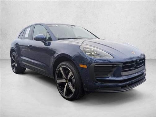 2023 Porsche Macan AWD