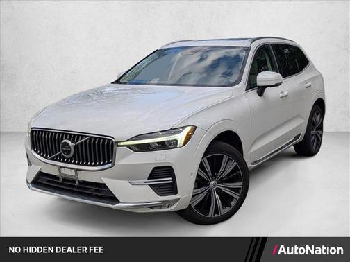 Crystal White Metallic 2023 Volvo XC60 B5 Plus Bright Theme