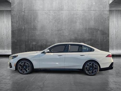 2025 BMW i5 xDrive40