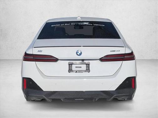 2025 BMW i5 xDrive40