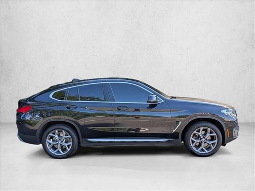 Black Sapphire Metallic 2022 BMW X4 xDrive30i