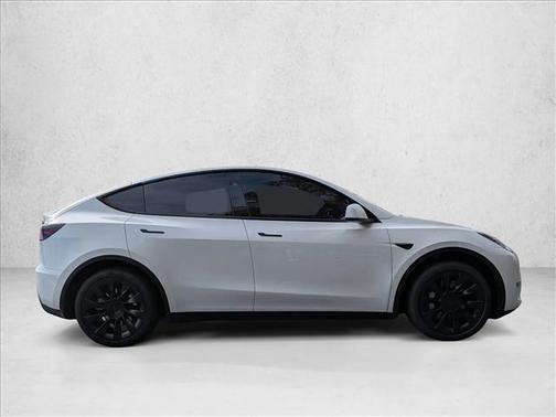 2025 Tesla Model Y Long Range Dual Motor All-Wheel Drive