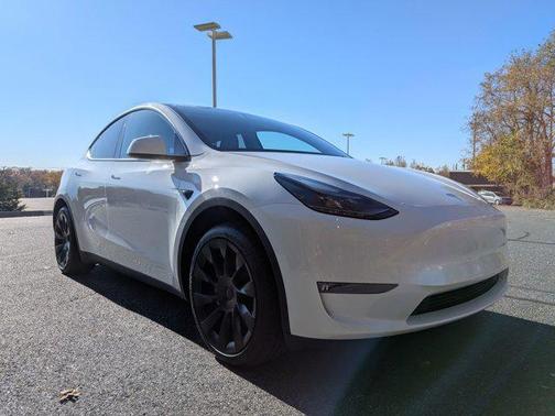 2025 Tesla Model Y Long Range Dual Motor All-Wheel Drive