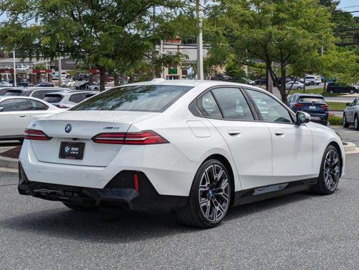 2025 BMW i5 xDrive40