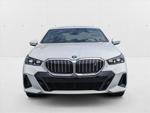 2025 BMW i5 xDrive40