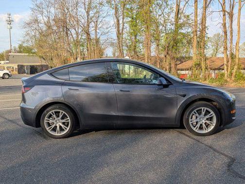 2023 Tesla Model Y RWD