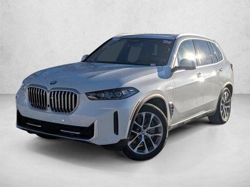 Mineral White Metallic 2026 BMW X5 PHEV xDrive50e