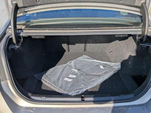 Oxide Grey Metallic 2025 BMW i5 xDrive40