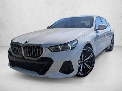 Alpine White 2026 BMW 530 xDrive